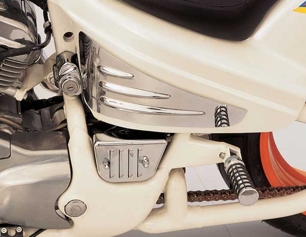 Copri regolatore tensione in acciaio cromato e viti Honda VT 600 Shadow